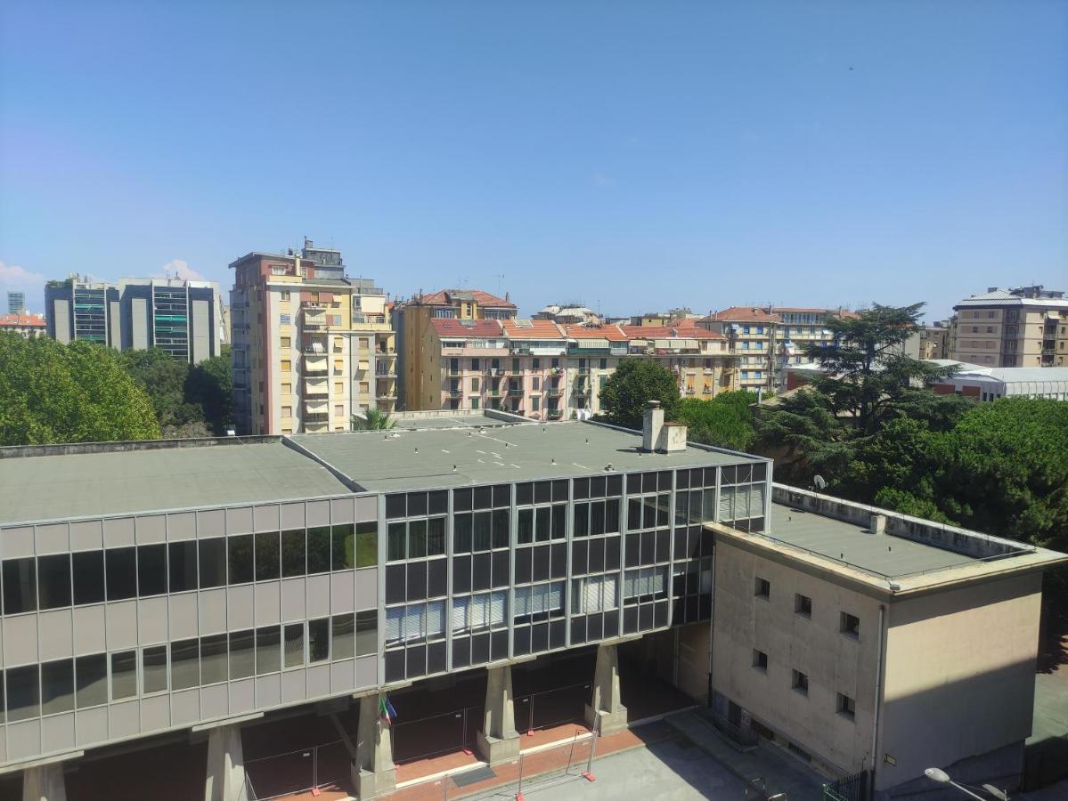 Una Finestra Su Σαβόνα Εξωτερικό φωτογραφία